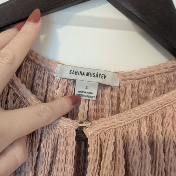 Sabrina Musayev blush ruffled crop top with peep front - Picture 3 of 4